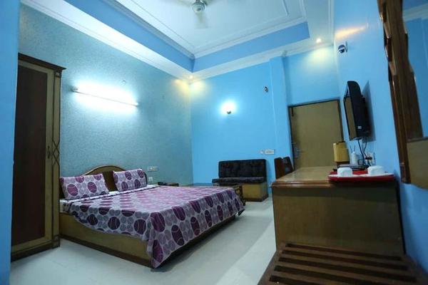 Kanak Garden Resort & Party-Lawn